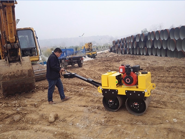 �ַ�˫����ѹ·��ʩ��